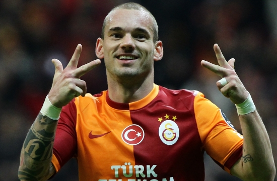 Sneijder 2018 yılına kadar Galatasaray’da