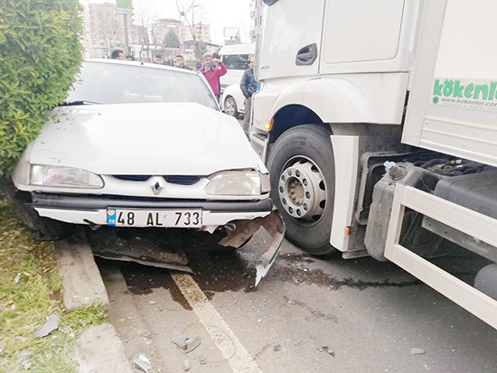 Diyarbakır’da maddi hasarlı trafik kazası 