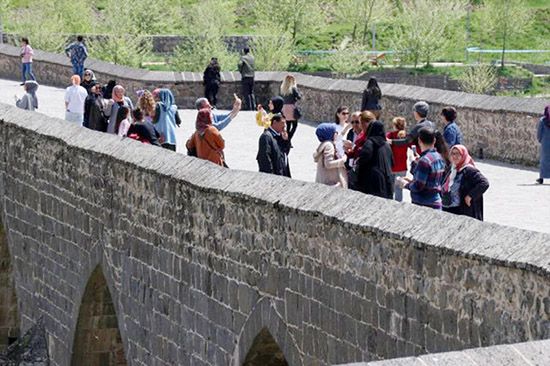 Kadim Kent Diyarbakır Köprüleriyle de Turizmde Gözde
