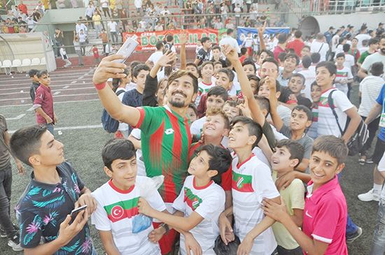 Cizre'de hafta sonları 250 öğrenci tribünden maç izleyebilecek