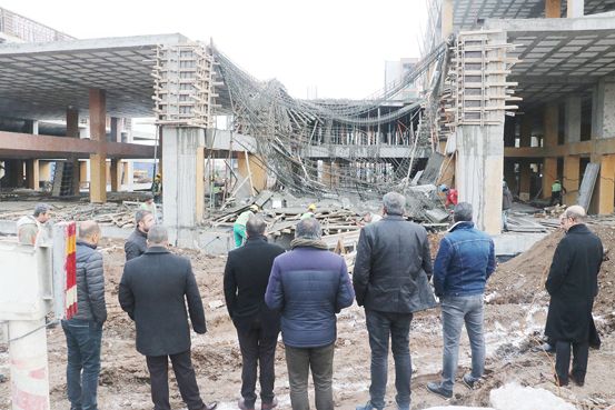 Diyarbakır'da inşaatta göçük: 2 işçi yaralandı