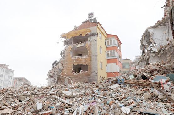 Diyarbakır'daki hasarlı yapılar
