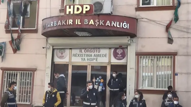 HDP binayı terk etti!