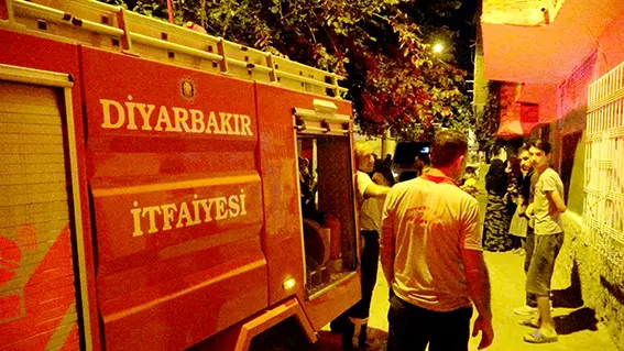 Diyarbakır’da elektrik kontağından ev yangını