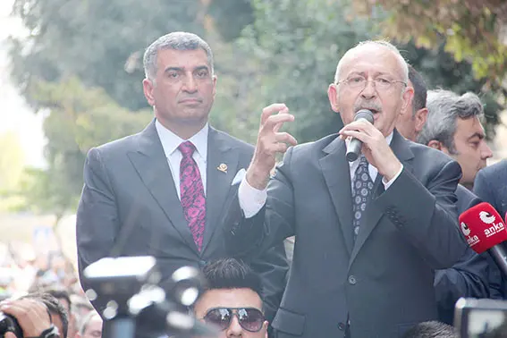 Kılıçdaroğlu, Elazığ'da bir okulun temel atma töreninde konuştu