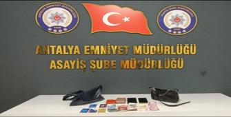 Antalya'da kapkaç yaptığı öne sürülen zanlı tutuklandı