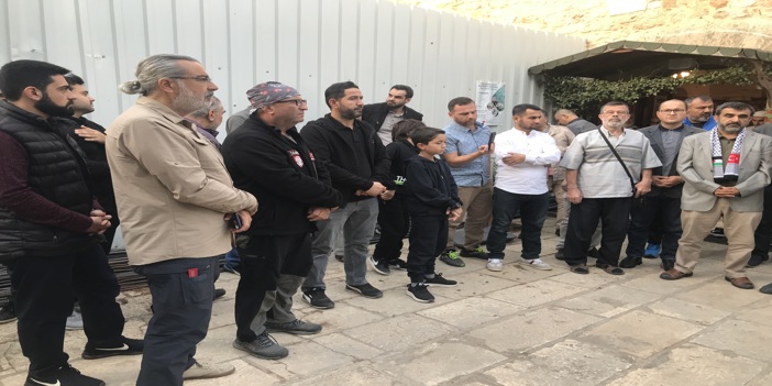 TÜGVA üyeleri Antalya'da Filistinliler için sabah namazında bir araya geldi