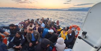 Marmaris açıklarında 49 düzensiz göçmen kurtarıldı