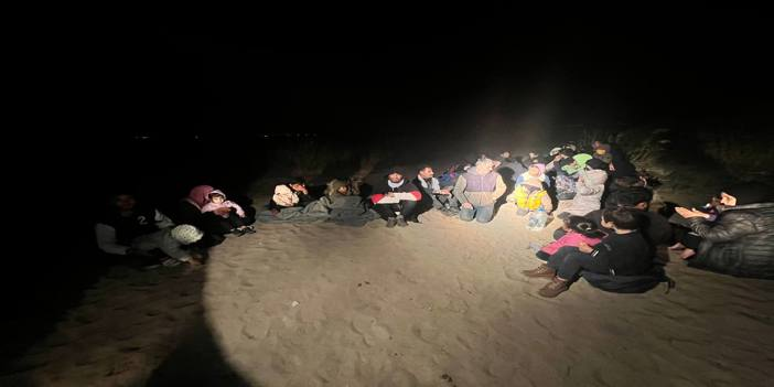 İzmir'de 54 düzensiz göçmen kurtarıldı, 39 düzensiz göçmen yakalandı