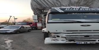 Bingöl'de kamyonun uygulama noktasındaki araçlara çarpması sonucu 6 kişi yaralandı