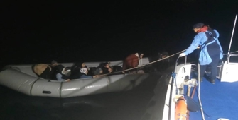Türk kara sularında kaçak göçmen alarmı!