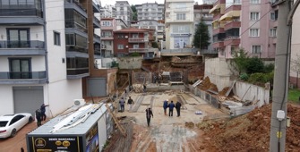 Kocaeli'de istinat duvarındaki çökme nedeniyle 4 bina tedbiren boşaltıldı