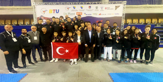 Milli tekvandocular, Balkan Şampiyonası'nda 23'ü altın 59 madalya kazandı