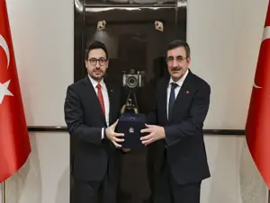 Cumhurbaşkanı Yardımcısı Yılmaz, Karagöz'ü kabul etti