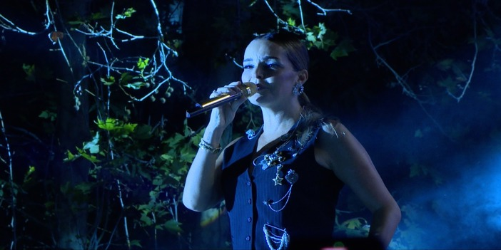 Bengü, Antalya'da Kültür Yolu Festivali'nde konser verdi