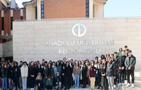 Anadolu Üniversitesinden kampüs turları 