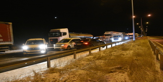 Erzurum'da tır ile cipin karıştığı kaza nedeniyle kuzey çevre yolu ulaşıma kapandı