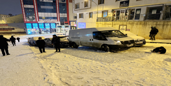 Erzurum'da 8 aracın karıştığı zincirleme kaza