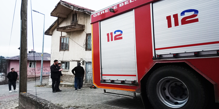 Bolu'da evinde fenalaşan kadına sağlık ekipleri çilingir yardımıyla ulaştı