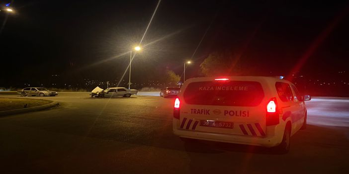 Kayseri'de çarpışan iki otomobildeki 5 kişi yaralandı