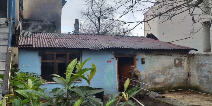 Ümraniye'de eşiyle tartışan kişi evini yaktı