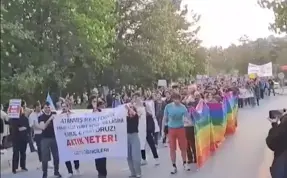 (Video) ODTÜ’de LGBT yürüyüşü