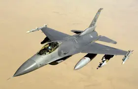 Güney Kore'de F-16 savaş uçağı düştü