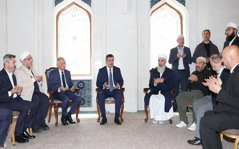 Cumhurbaşkanı Yardımcısı Yılmaz'dan, El-Hüseyni'nin ailesine taziye ziyareti