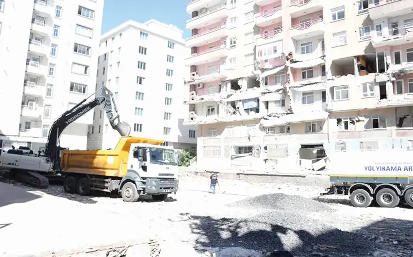 Diyarbakır'da depremde yıkılan binalar için hazırlanan yeni bilirkişi raporu, tamamlandı
