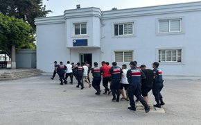 Mersin'de bir kişinin evinde silahla öldürülmesiyle ilgili 10 tutuklama