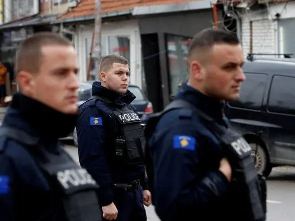 Kosova’nın kuzeyinde polise ateş açıldı