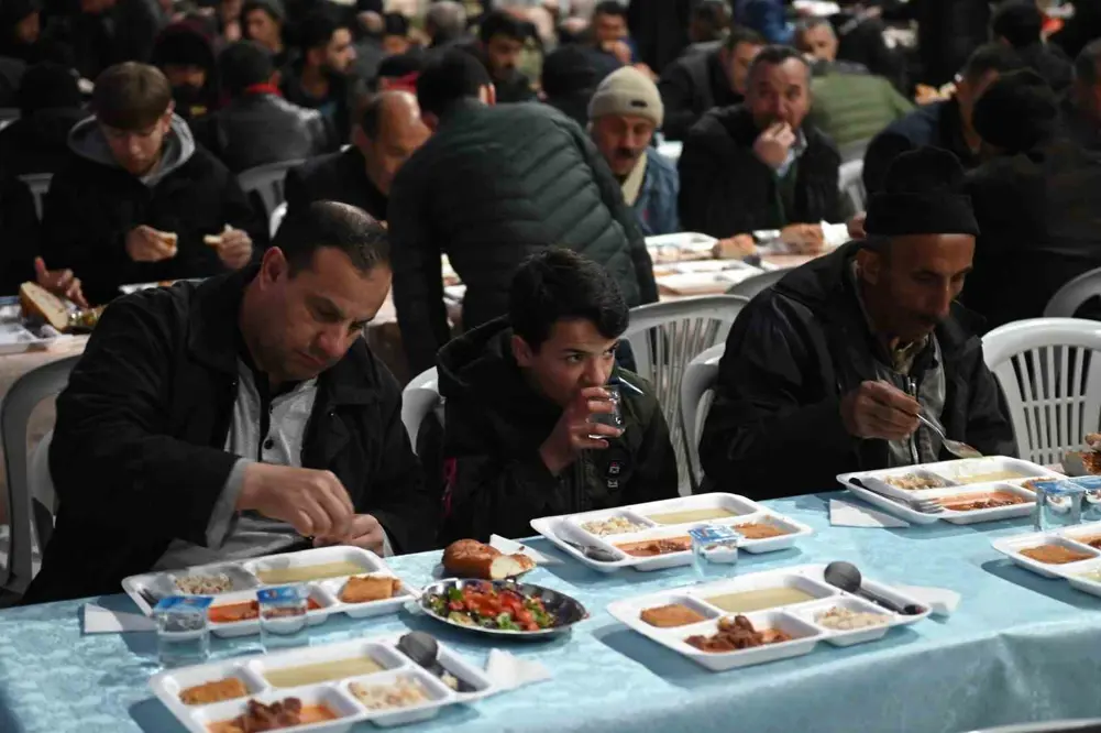 İşte il il Ramazan’ın ilk günü iftar vakitleri