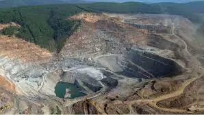 Altın madeninde 13 işçi mahsur kaldı