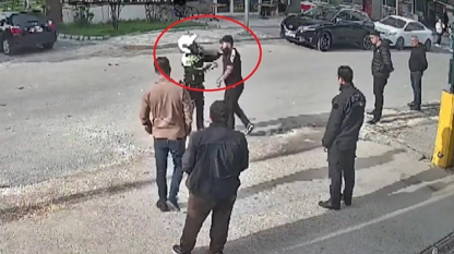 Bakanı Yerlikaya, “ Diyarbakır’da polise mukavemette bulunan 3 şahıs gözaltına alınmıştır”