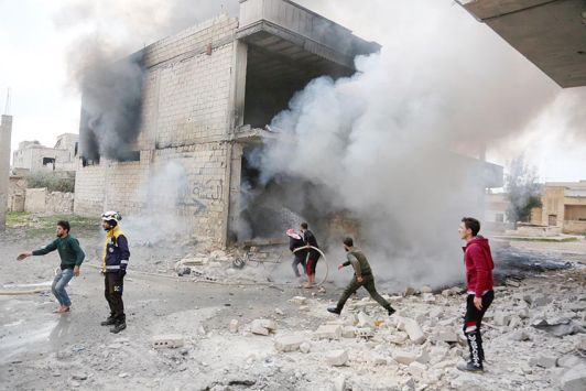 İdlib'e hava ve kara saldırısı: 2 ölü