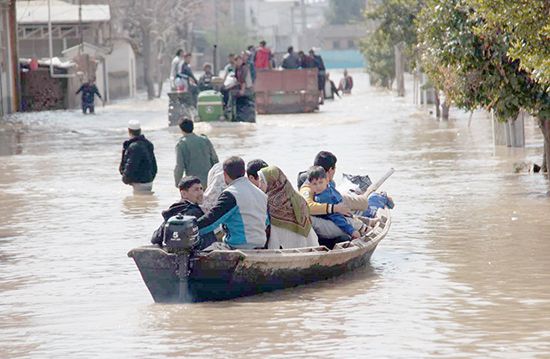 İran'da sel felaketi: 17 ölü