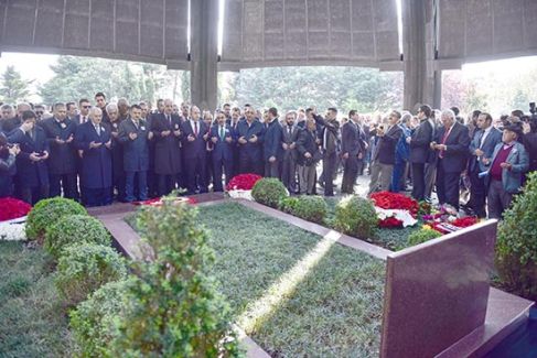 Turgut Özal ölümünün 26. yılında mezarı başında anıldı