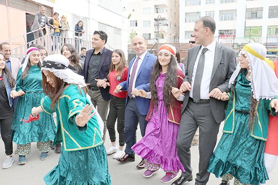 Diyarbakır’da 4006 TÜBİTAK Bilim Fuarı açıldı 