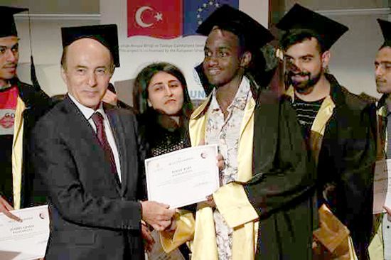 Türkçe öğrenen 50 yabancı öğrenciye sertifika