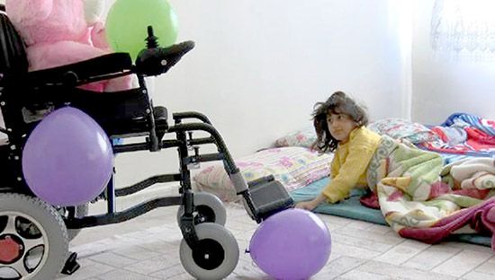 Hayalindeki akülü tekerlekli sandalyeye kavuştu