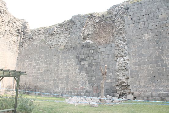 Elazığ depremi, UNESCO Dünya Mirası Listesi'nde bulunan surları da etkiledi