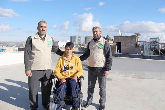 Diyarbakır Umut Kervanı, iki engellinin yüzünü güldürdü