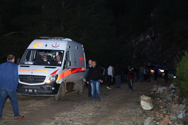 Mersin'de feci kaza: 1'i çocuk 3 ölü