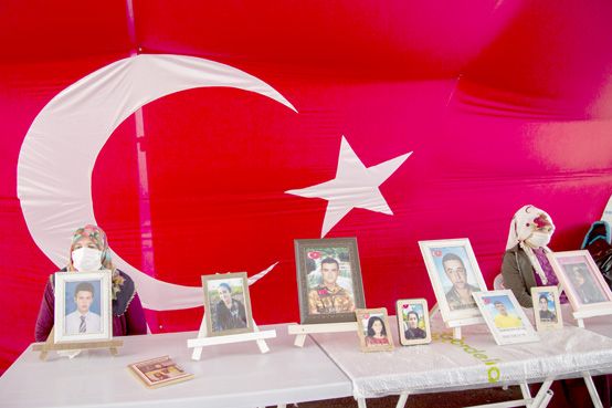 Diyarbakır annelerinin evlat nöbeti ramazanda da devam ediyor