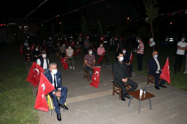 Diyarbakır'da 15 bin kişiye kandil simidi dağıtıldı