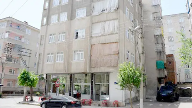 Diyarbakır'da 4 katlı apartman, karantinaya alındı