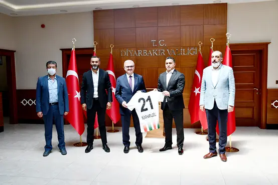 Diyarbekirspor'dan Vali Karaloğlu'na nezaket ziyareti