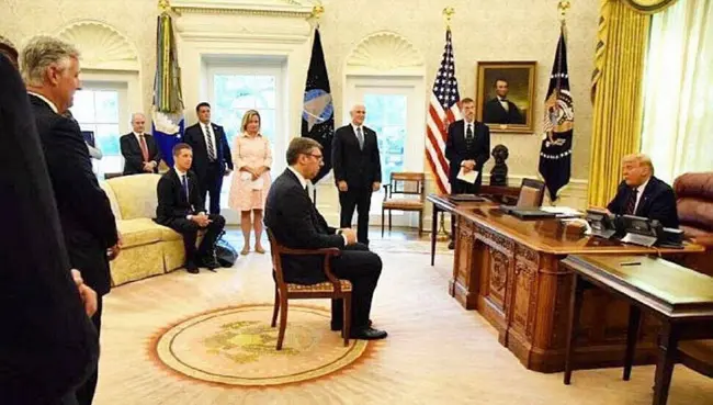 Sırp lider Vucic'in Beyaz Saray'daki görüntüleri tartışılıyor
