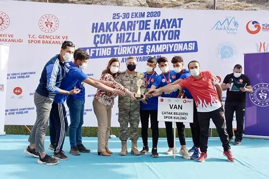 Hakkari'deki heyecan yaratan Türkiye Rafting Şampiyonası sona erdi