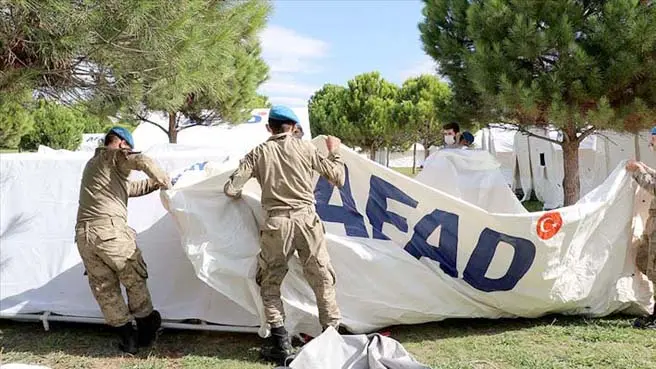 İzmir’in yaralarını sarmak için devlet seferber oldu
